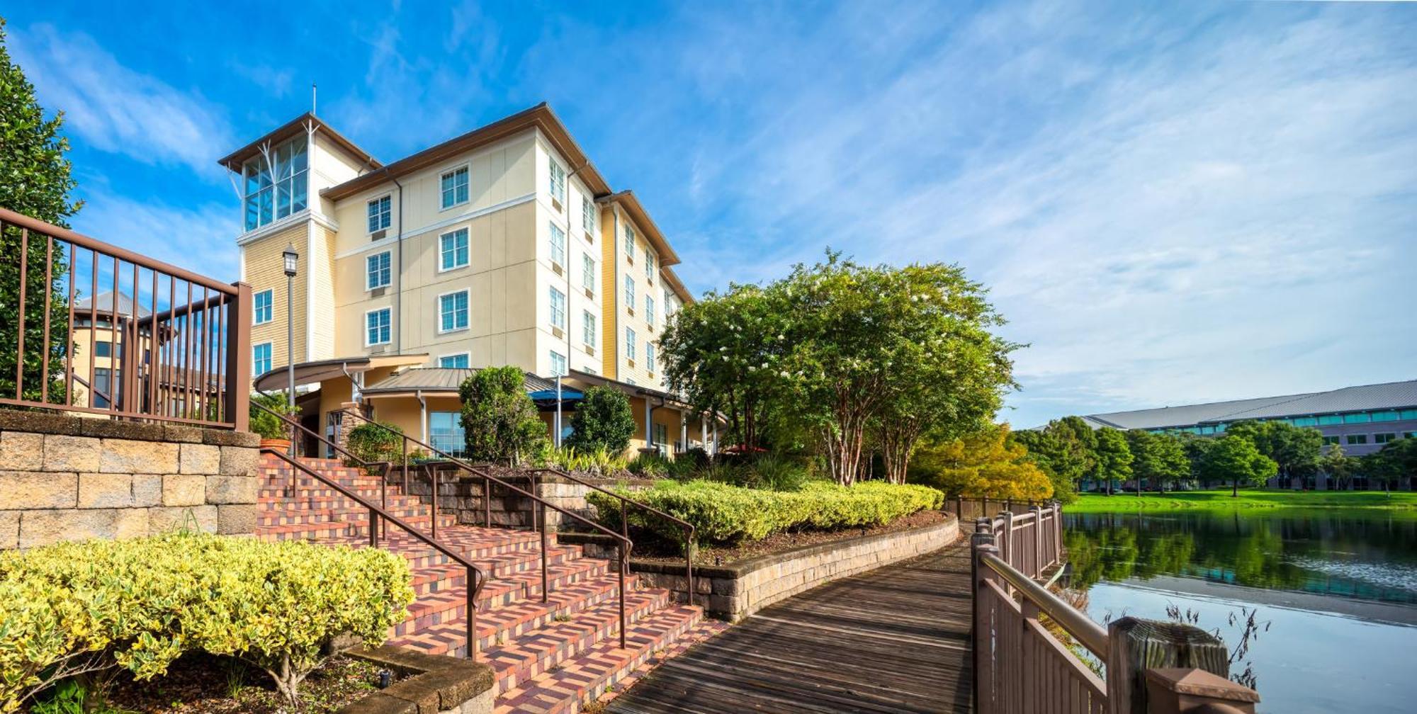 Hotel Indigo Jacksonville-Deerwood Park By Ihg Екстериор снимка