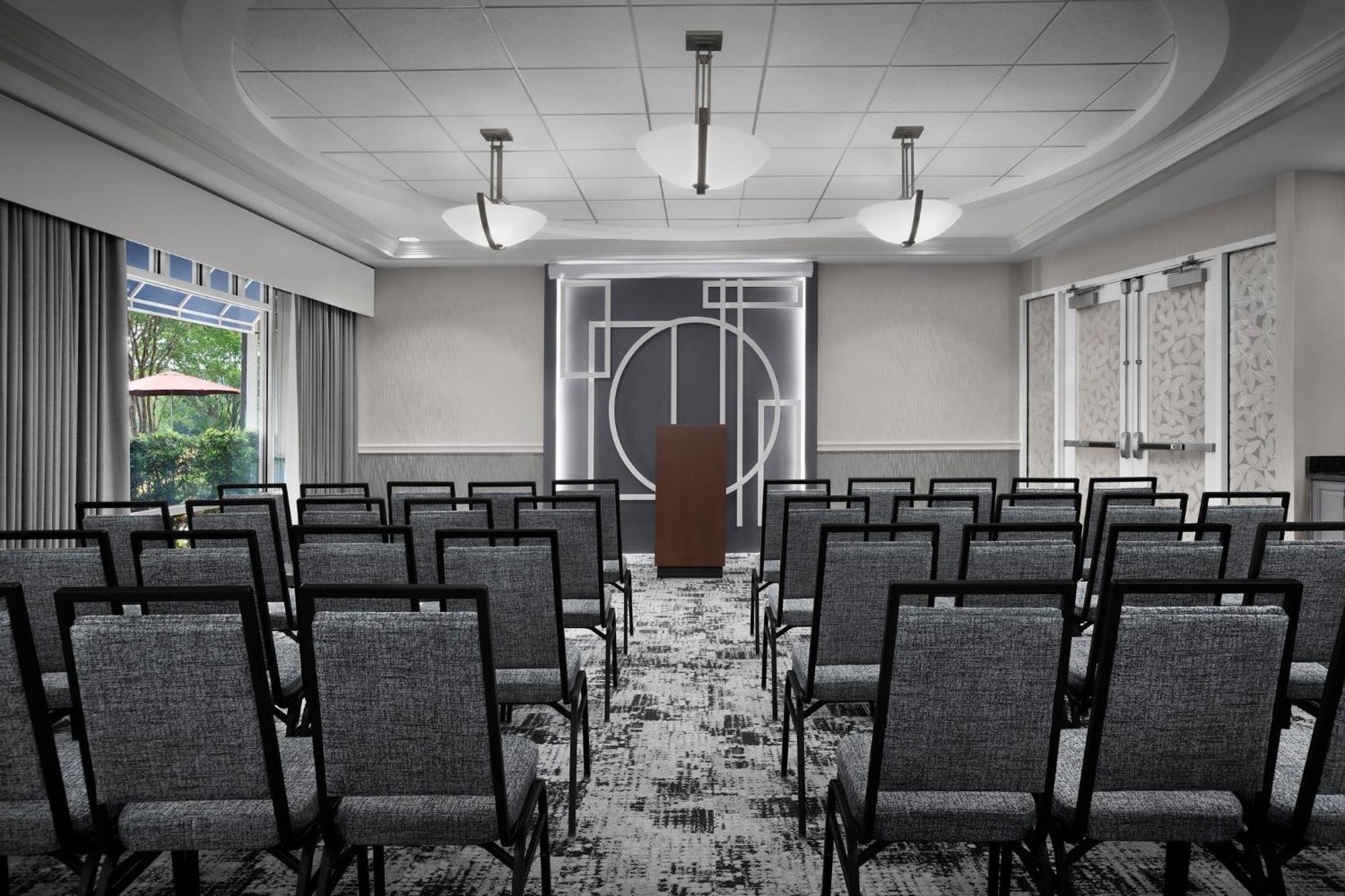 Hotel Indigo Jacksonville-Deerwood Park By Ihg Екстериор снимка