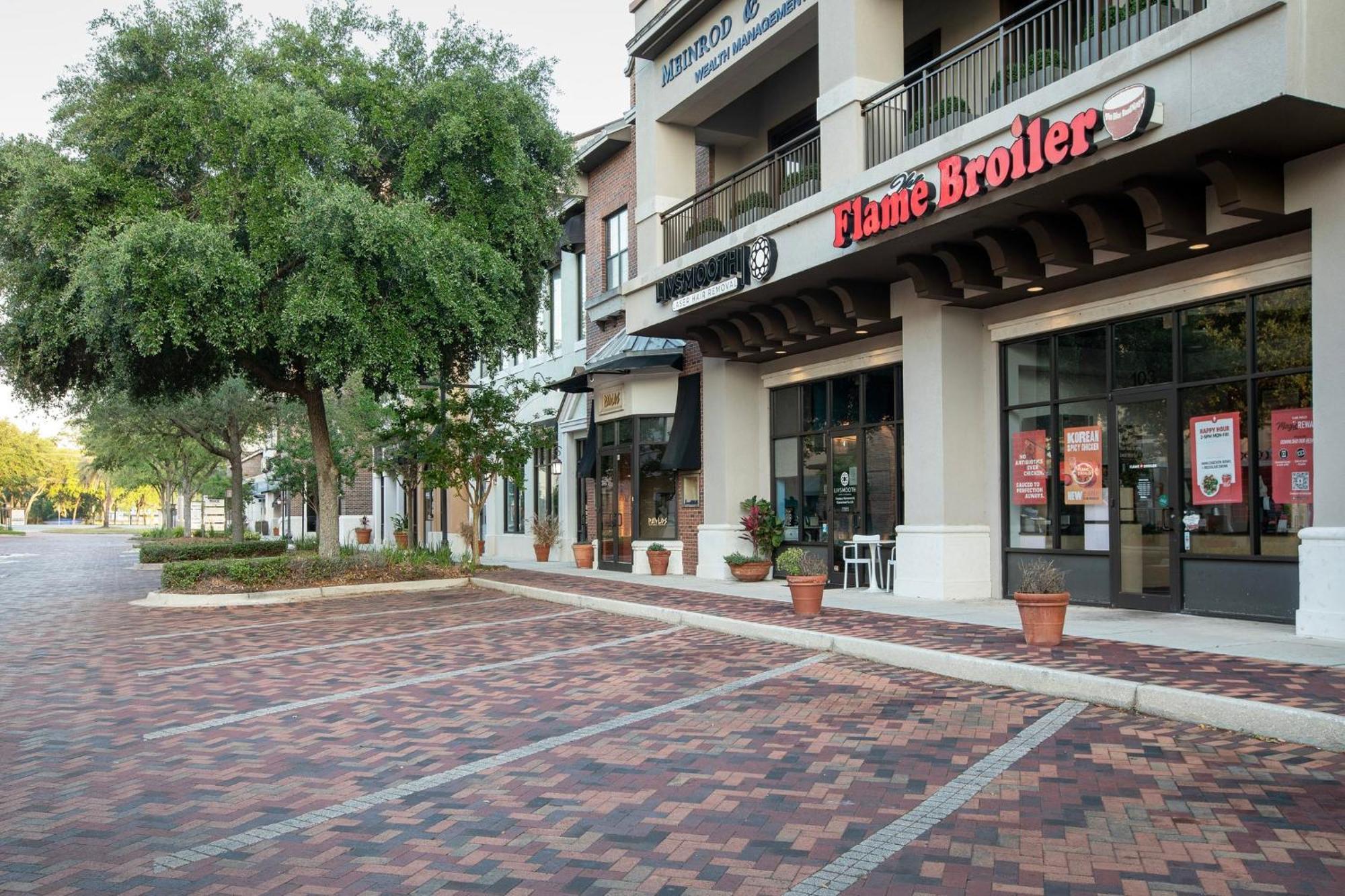 Hotel Indigo Jacksonville-Deerwood Park By Ihg Екстериор снимка