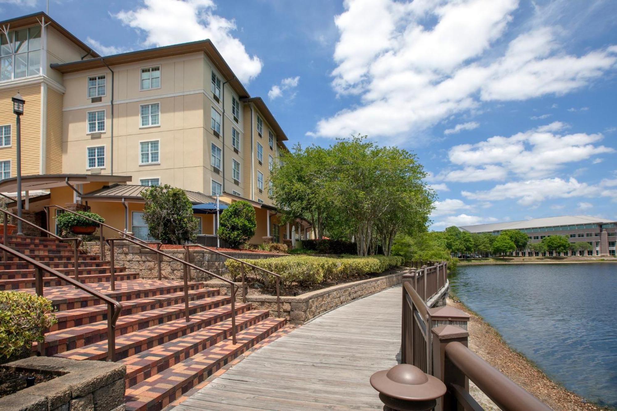 Hotel Indigo Jacksonville-Deerwood Park By Ihg Екстериор снимка